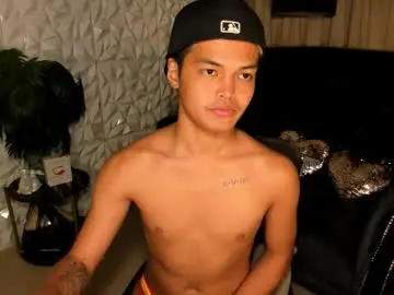 Chaturbate Watch Live Sex Cams of asianhugescott