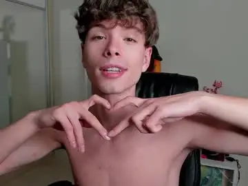 Chaturbate Live Sex Cam of calvin_loves_you