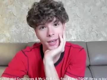 Chaturbate Free Porn Cam of calvin_loves_you