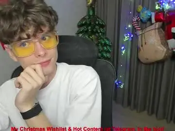 Chaturbate Sex Chat of calvin_loves_you