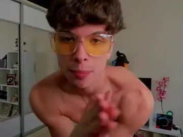 Chaturbate Free Live Porn of calvin_loves_you