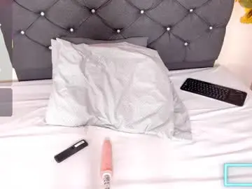 Chaturbate Best live sex cam show of cristale69