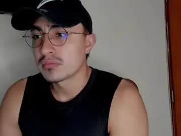 Chaturbate Adult Video Chat of masterfiterotic