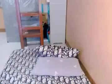 Chaturbate Adult Video Chat of kylieebarbie97