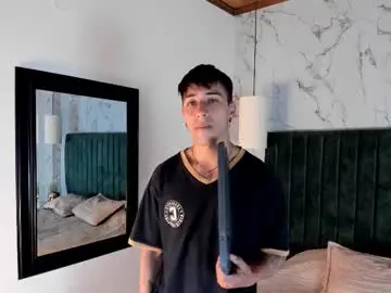 Chaturbate Best live sex cam show of andyjoy_
