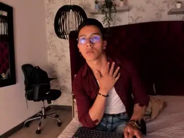Chaturbate Nude Webcam of andyjoy_