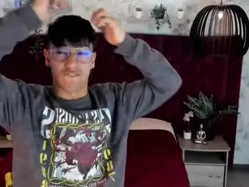 Chaturbate Watch Live Sex Cams of andyjoy_