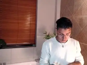 Chaturbate Adult Video Chat of andyjoy_
