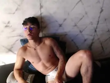 Chaturbate Live Porn of andyjoy_