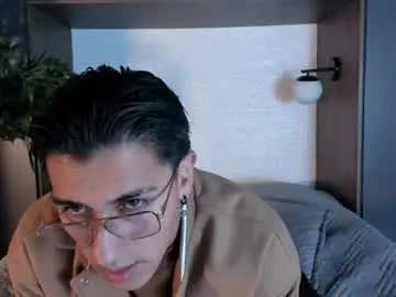 Chaturbate Free Live Porn of andyjoy_