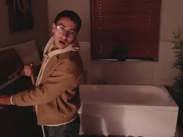 Chaturbate Free Live Porn of andyjoy_