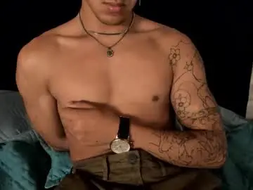 Chaturbate Live Sex Cam of andyjoy_