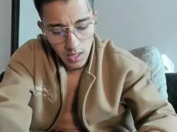 Chaturbate Free Porn Cam of andyjoy_