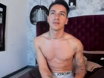 Chaturbate Live Sex Cam of andyjoy_