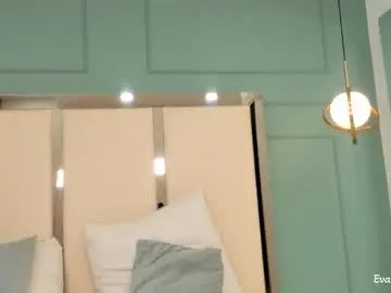 Chaturbate Free Live Porn of evaa_rose_