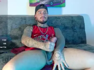 Chaturbate Private Sex Chat of julian_tattoo