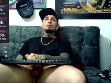 Chaturbate Live Sex of julian_tattoo