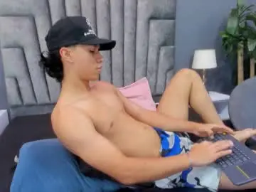 Chaturbate Watch Live Sex Cams of ricky_backus