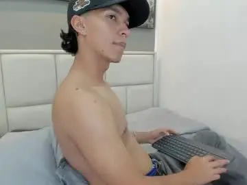 Chaturbate Free Live Porn of ricky_backus