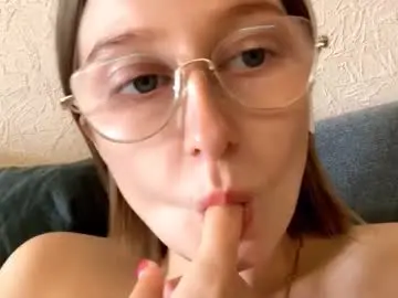 Chaturbate Live Sex Cam of earleneaxley