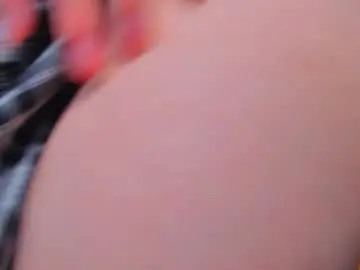 Chaturbate Live Sex Cam of alyssa_smitt