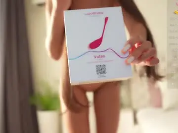 Chaturbate Free Live Porn of kissing33