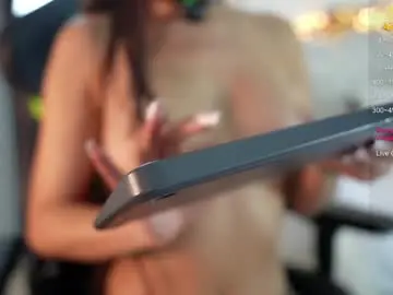 Chaturbate Live Sex of kissing33