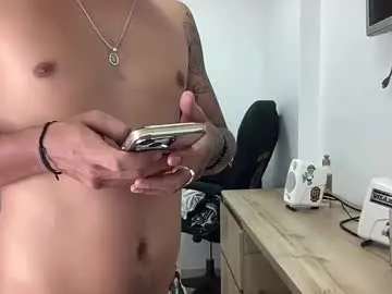 Chaturbate Adult Webcams of bob_pettersonn