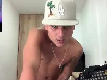 Chaturbate Live Porn of bob_pettersonn