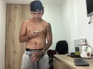 Chaturbate Adult Webcam of bob_pettersonn
