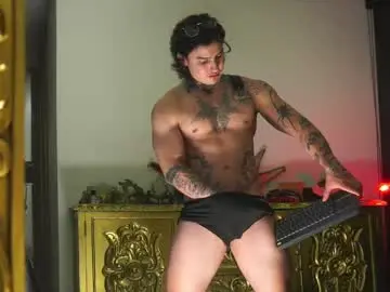 Chaturbate Live Sex Cam of dantecoppolaa