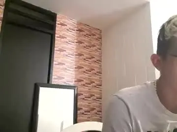 Chaturbate Watch Live Sex Cams of jhosuamoore