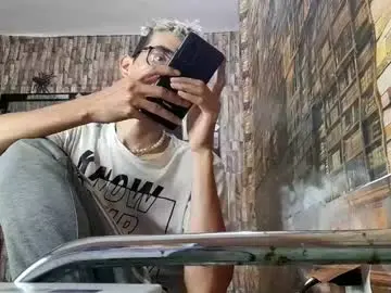 Chaturbate Live Sex Cam of jhosuamoore