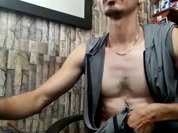 Chaturbate Live Sex Cam of jhosuamoore