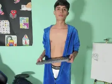 Chaturbate Free Live Porn of alexandluke1