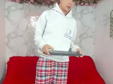 Chaturbate Nude Webcam of alexandluke1