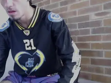 Chaturbate Live Sex of boyfriend_fuckme