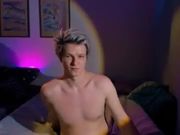 Chaturbate Watch Live Sex Cams of brestonsweet