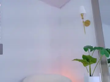 Chaturbate Adult Webcam of cristal_bunny