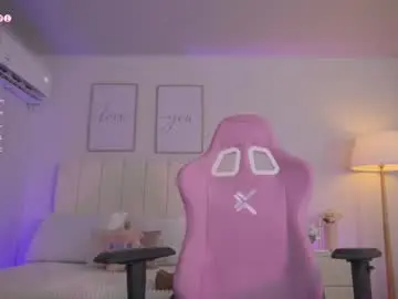 Chaturbate Nude Webcam of cristal_bunny