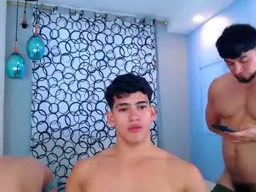 Chaturbate Free Live Porn of hotcrew_