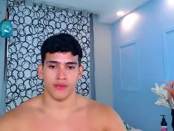 Chaturbate Free Porn Cam of hotcrew_