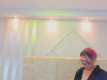 Chaturbate Live Sex Cam of nami_sweet_