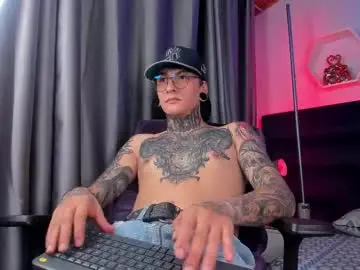 Chaturbate Free Porn Cam of _hairybeard_