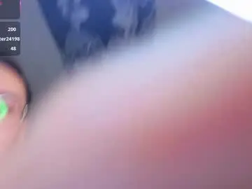 Chaturbate Free Live Porn of mamiclouds