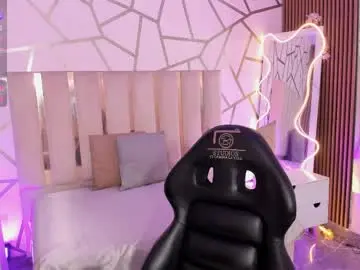 Chaturbate Live Sex Cam of cyrus_tay