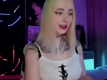 Chaturbate Nude Webcam of snake_bites