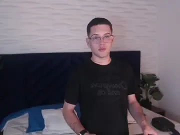 Chaturbate Live Sex of aidenclark_