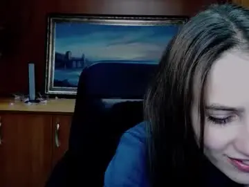 Chaturbate Free Porn Cam of smilequeen_3