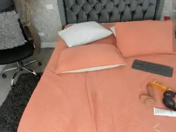 Chaturbate Free Live Porn of moomred